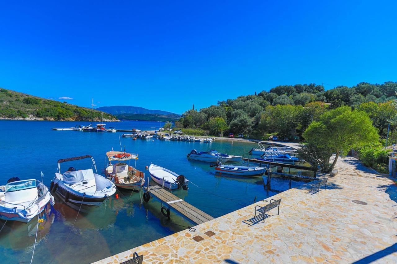 Theophilos Dio Agios Stefanos  Exterior foto